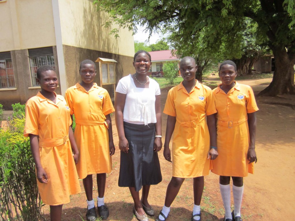 乌干达北部资助的中学生