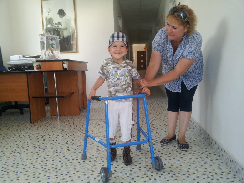 摩尔多瓦为1,300名儿童提供残疾治疗