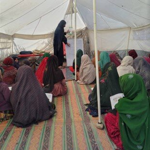帮助阿富汗的妇女和女孩接受教育