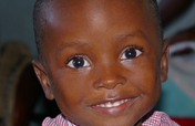 帮助塞拉利昂的100名儿童保持健康