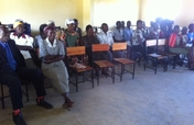 帮助建立一个贸易学校在肯尼亚农村青年