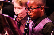 为70名伦敦贫困儿童提供音乐课程