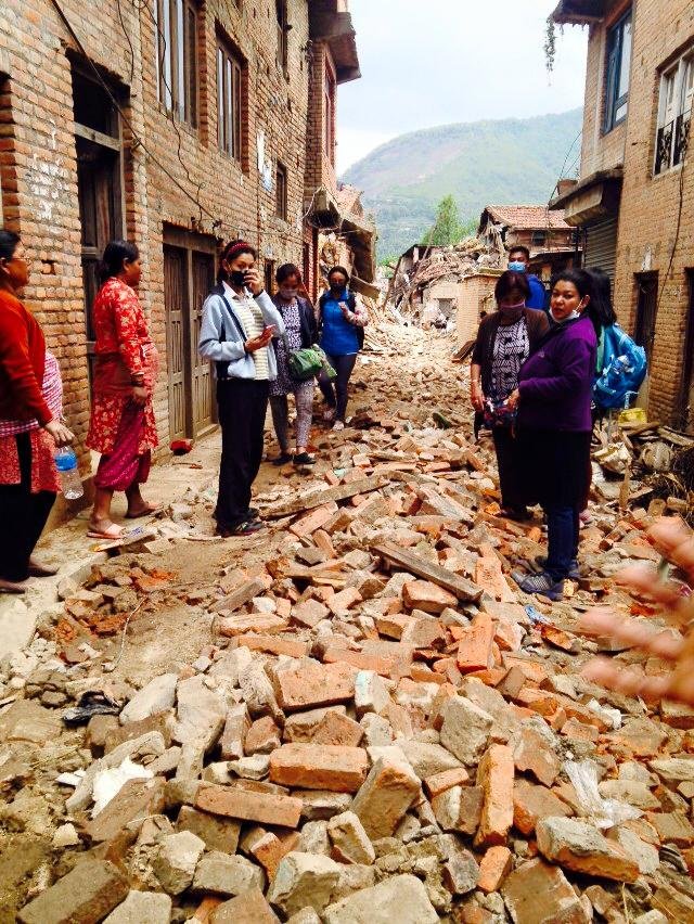地震摧毁了拉利普尔的Khokana