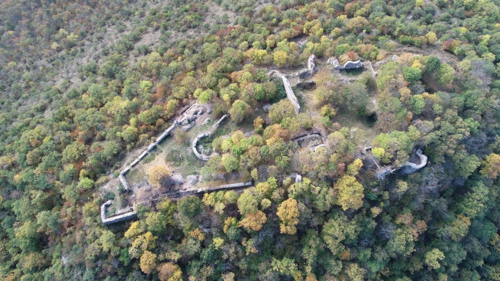 Szadvar城堡项目和青年营，匈牙利
