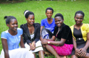 在乌干达培训50名女教师，为1000人提供教育