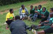 在肯尼亚的9所学校终止女性生殖器切割