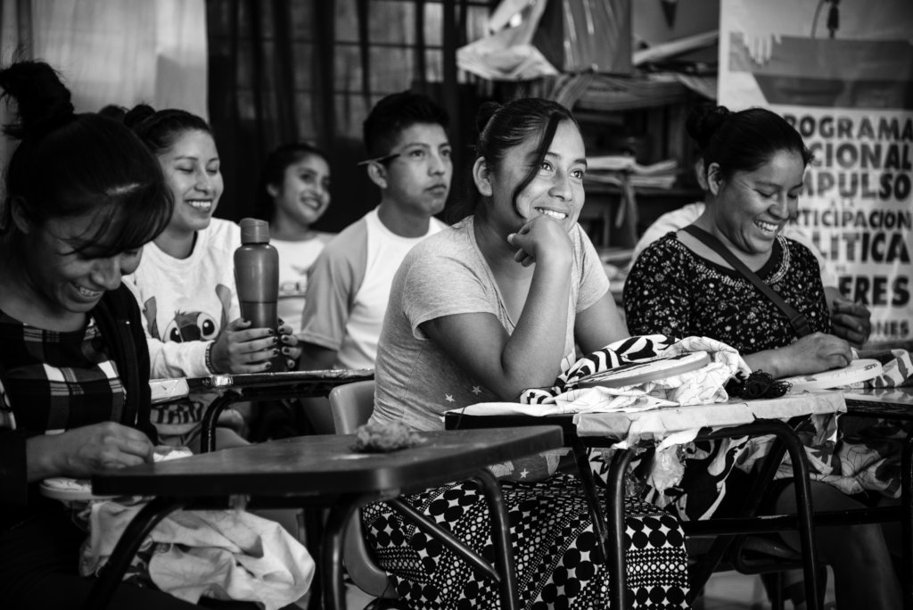 赋予墨西哥妇女权力，解决社区不平等