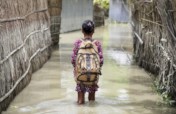 为孟加拉国水灾灾民提供紧急救济