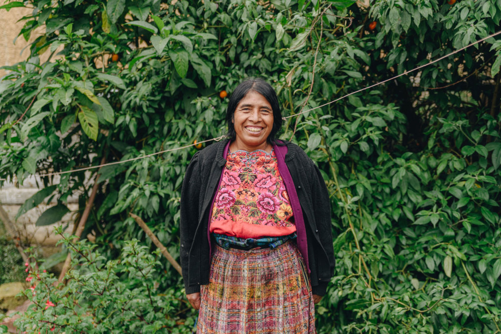 在危地马拉种植1000棵树，发展社区