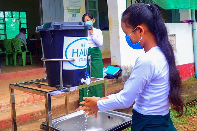 在国内流离失所者营地设立清洁洗手站