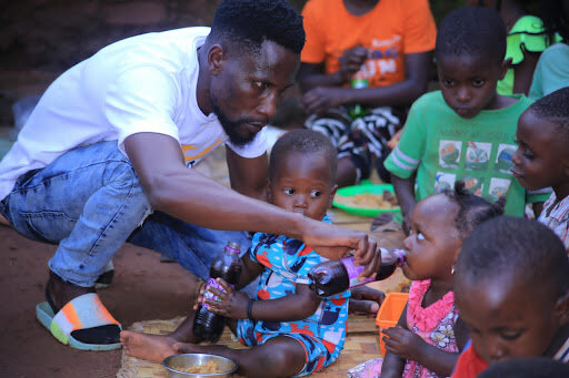 帮助乌干达街头儿童重新开始生活