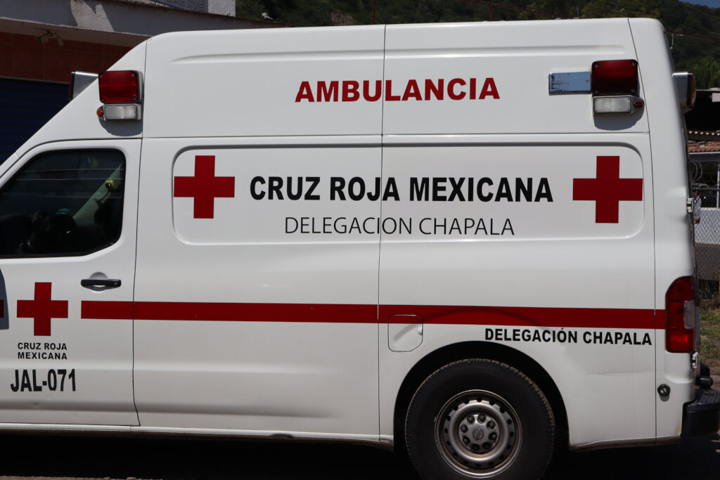 帮助CRUZ ROJA CHAPALA提供CPR培训